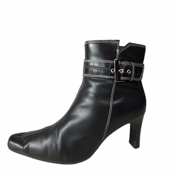Predictions Black Leather Ankle Heel Boots - Picture 1 of 10
